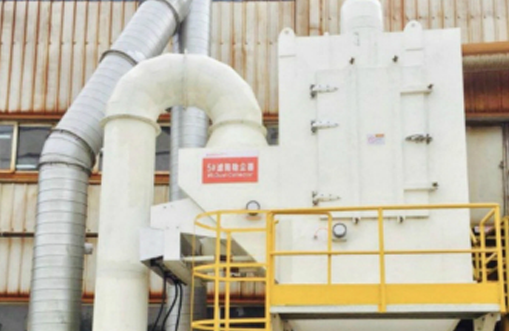 Grit blasting dust collection